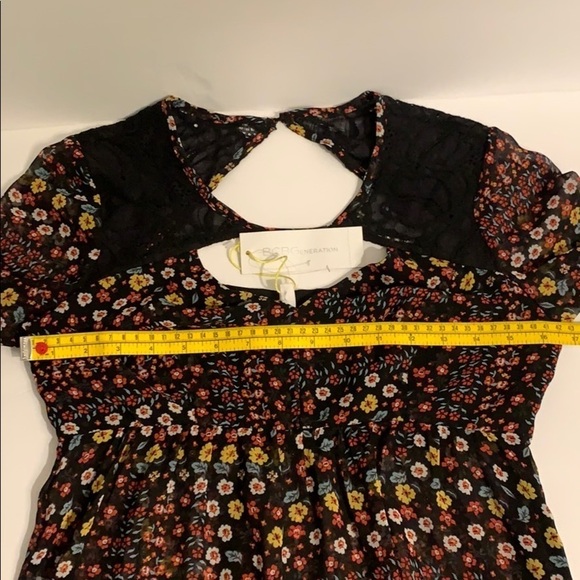 NWT BCBGeneration Floral Top Lace Trim,V-Neck,Black-Multi,Bell Sleeve,Size 2 - Picture 8 of 15